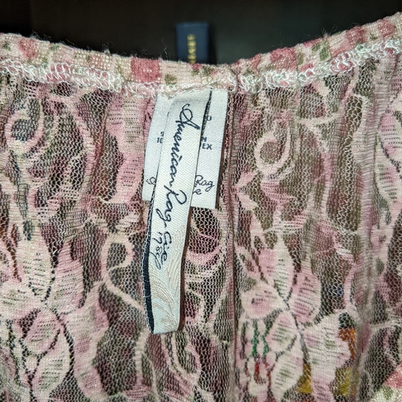 Medium American Rag Cie Floral Crop Top - Picture 4 of 4